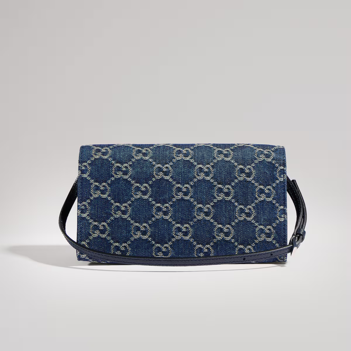 Small pouch with strap and Gucci plaque A002KGFAF9B4042 - 图片 7