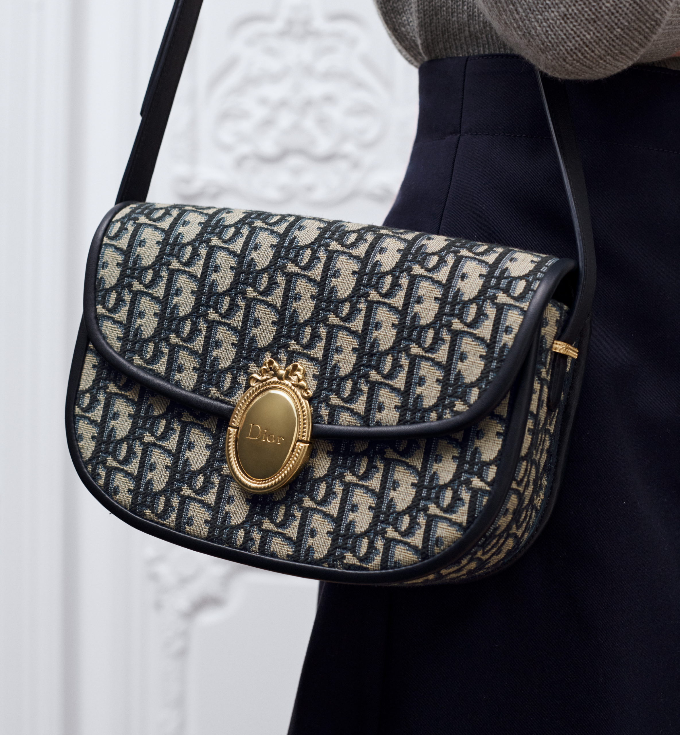 Medium Dior Médaillon Flap Bag M3922QTZQ_M928 - 图片 3