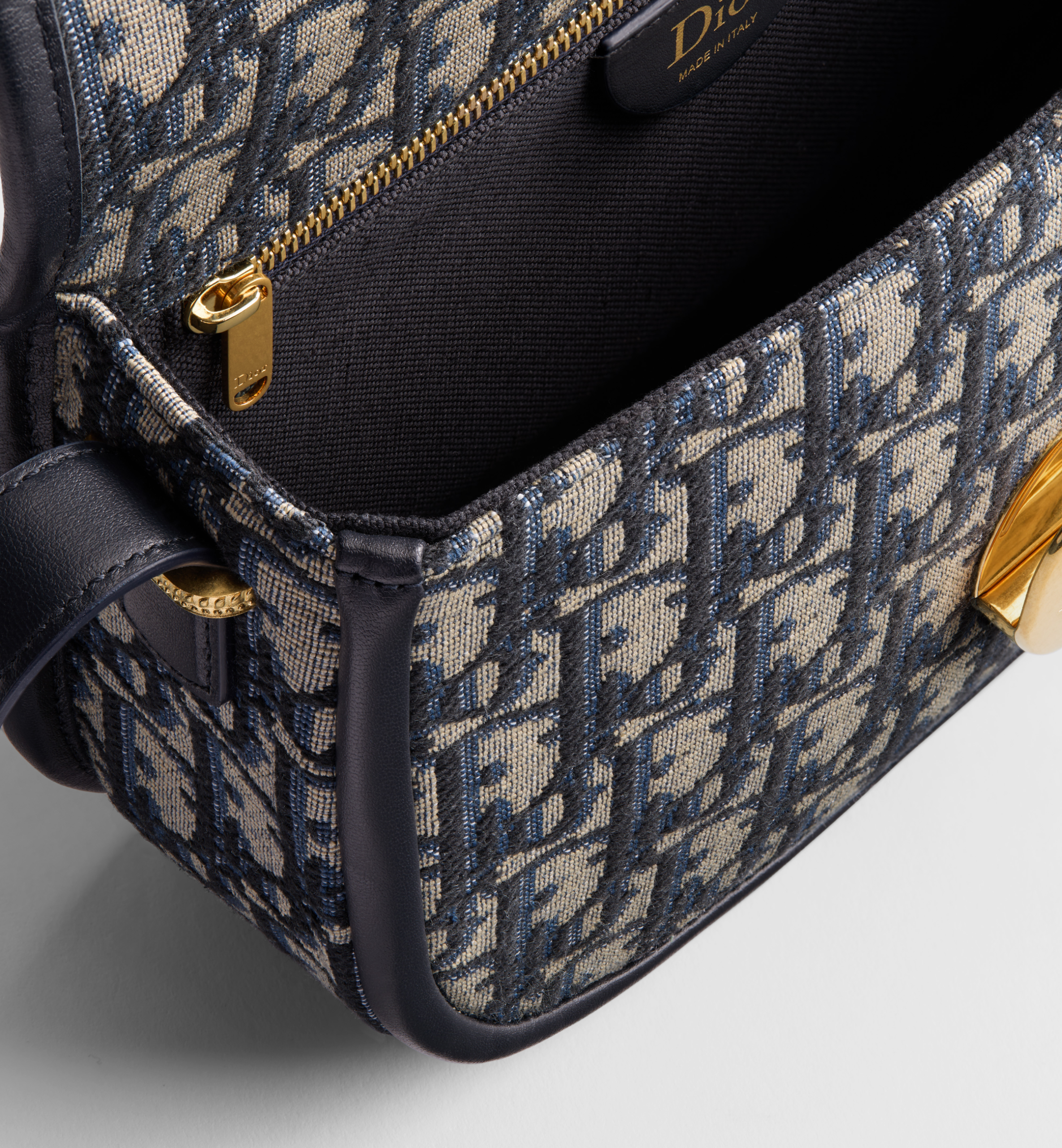 Medium Dior Médaillon Flap Bag M3922QTZQ_M928 - 图片 5